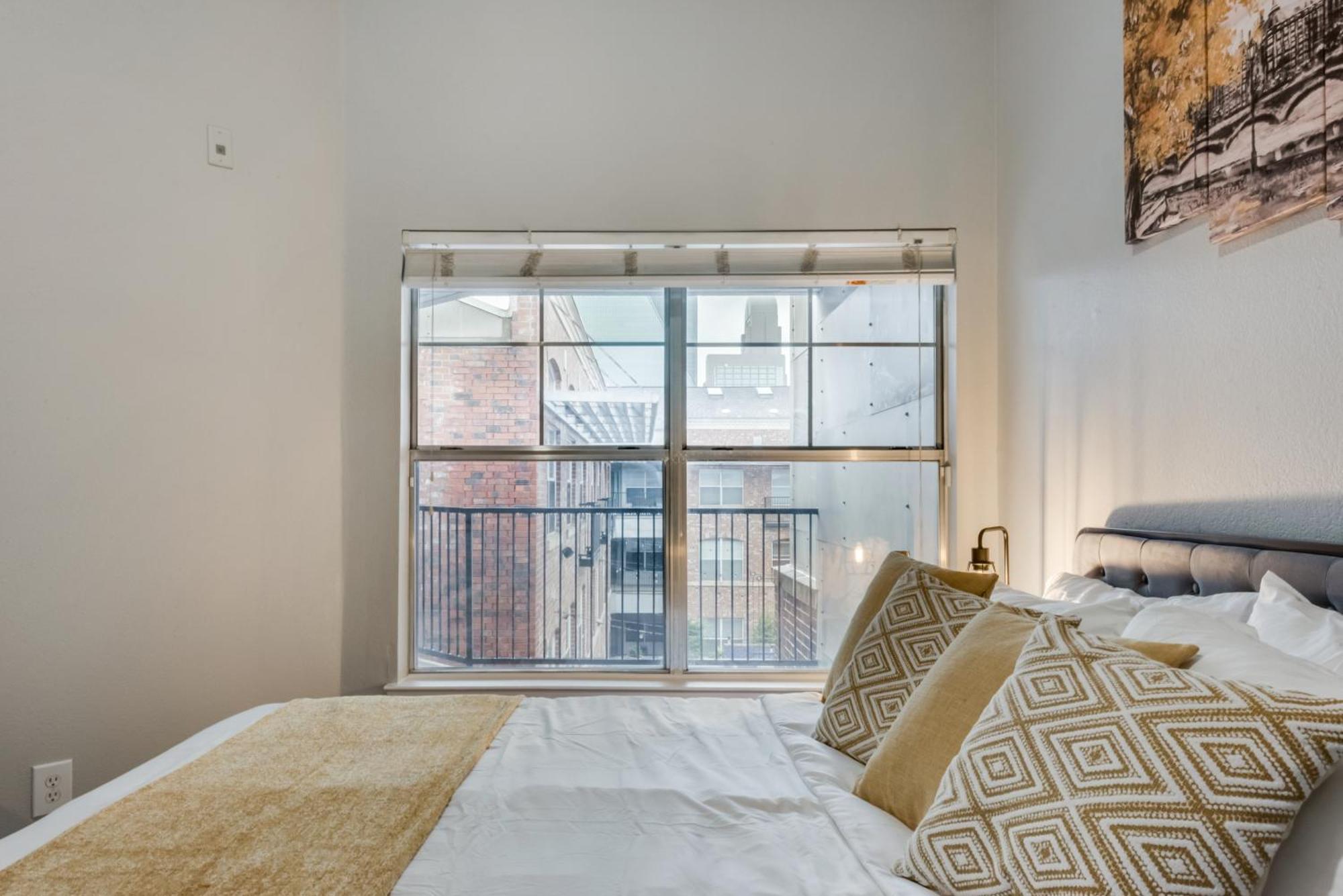 Appartamento Loft Style 2Br Apt I Dallas City Center I Pool I Gym I Workspace I Pets Esterno foto